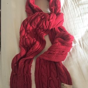 GAP Red Chunky Cable Knit Scarf NWOT
